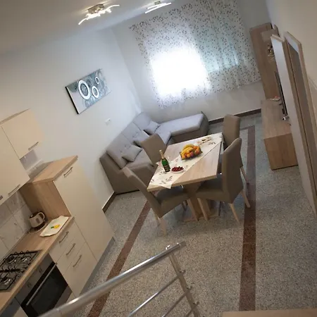 Lux Gama شقة